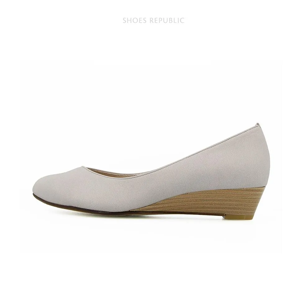 Dew4 Camel Brown the Classic Pumps