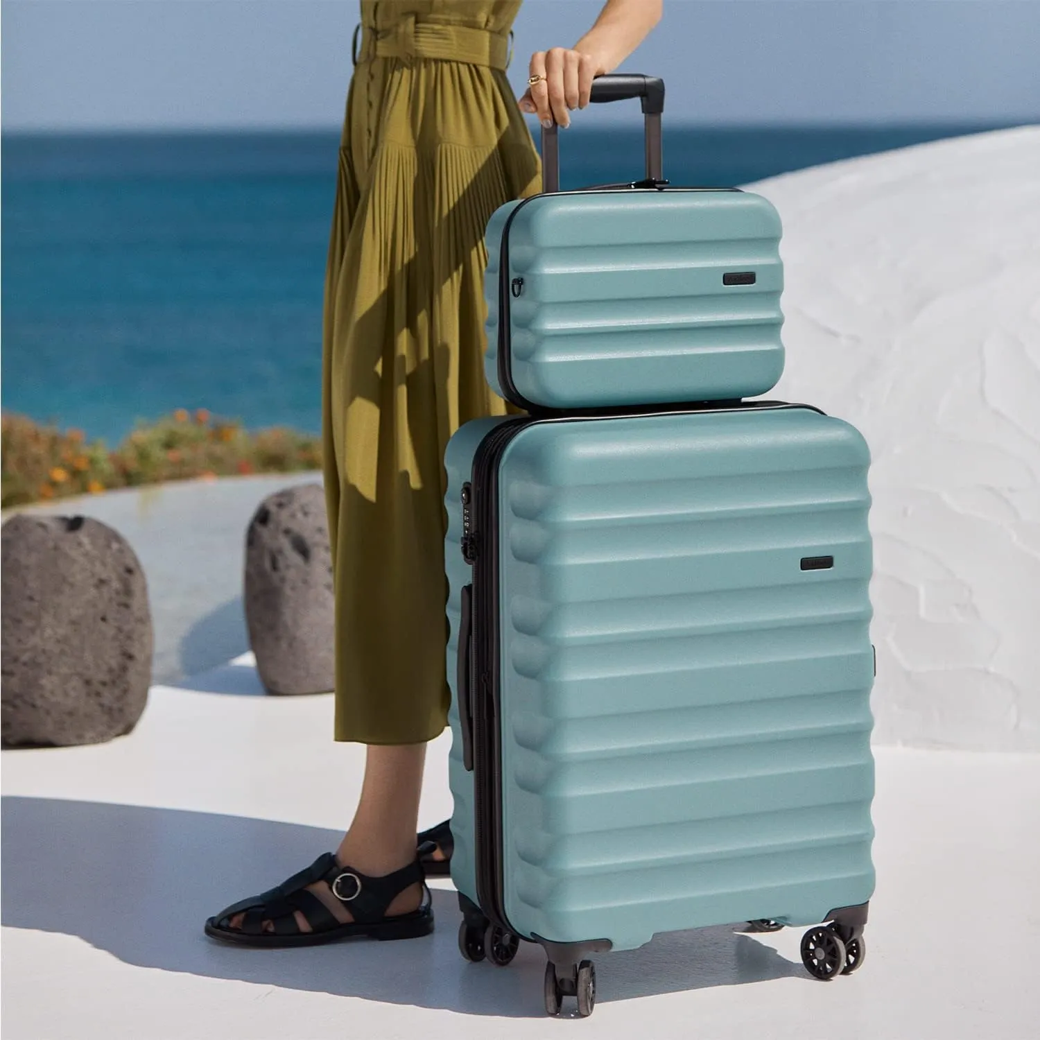 Luggage | Large Suitcase with Spinner Wheels 31 Inch | Lightweight Suitcase with Expandable Zip | Hard Case Luggage Twist Grip Handle | TSA Approved Locks | Polycarbonate | Mineral