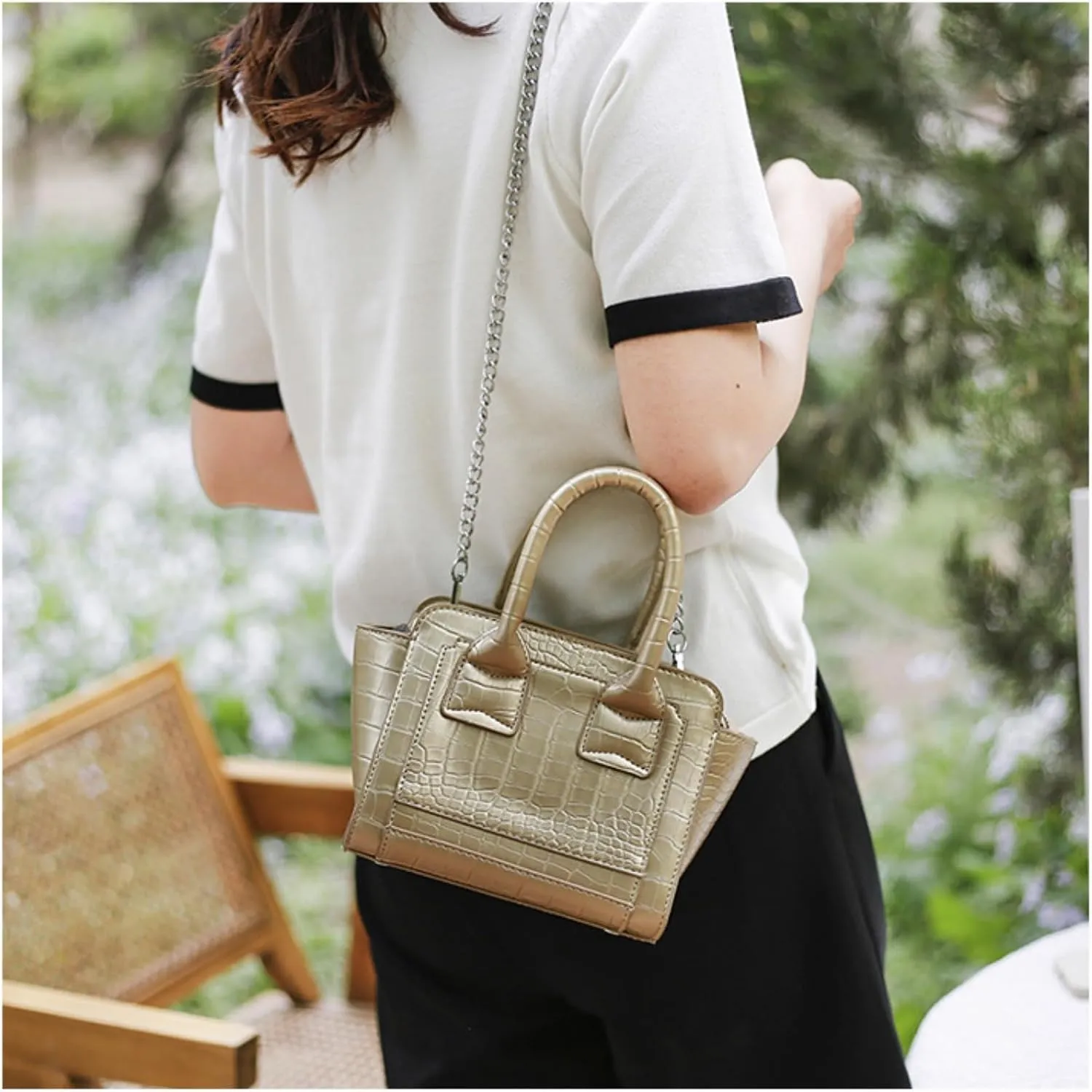 Small Retro Tote Bag for Women Leather Crossbody Bags Chain Shoulder Bag Top Handle Handbag Purses Hobo Totes (Red)