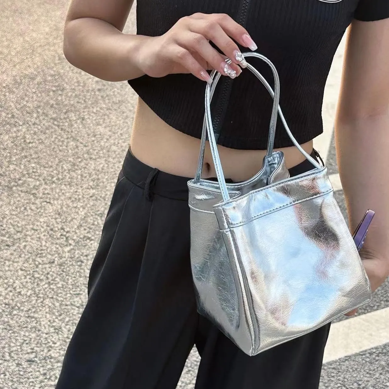 Women's Fashionable Multi-Purpose Casual Small Square Bag, Bucket Bag, Niche Minimalist Armpit Handbag.